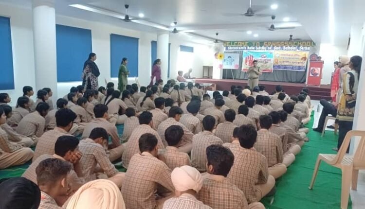 On National Unity Day, 5 teams of Sirsa Police spread the message of drug de-addiction to every household.