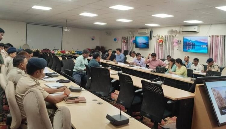 To maintain fairness and transparency in the upcoming Bihar Assembly elections, the district administration organised a meeting of the Election Expenditure Monitoring Cell.