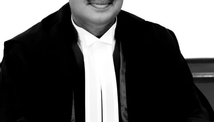 Attempted shoe-throwing attempt at Supreme Court Chief Justice BR Gavai; accused lawyer in custody