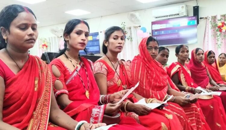 Under the Chief Minister's Women Employment Scheme, the third phase of the fund transfer program was organized with the aim of providing self-employment to one woman from every household.