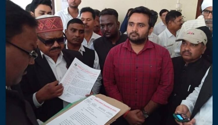 Advocates sent a memorandum to the President condemning the shoe-throwing incident at the Chief Justice.