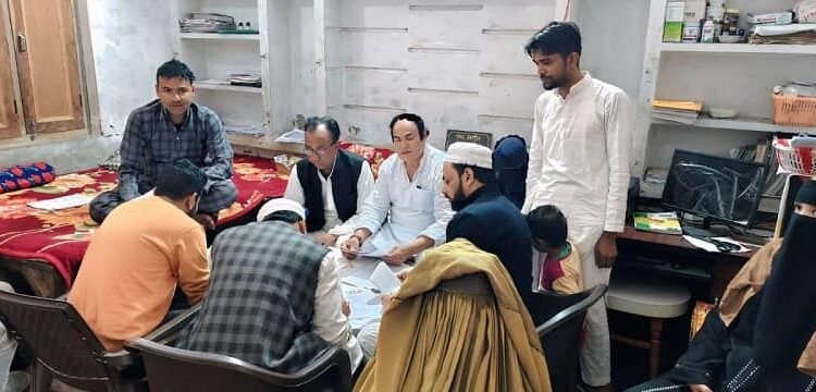 Voter list verification campaign intensified in Rampur, AIMIM District President Fariduz Zafar Rahmani appealed to all citizens