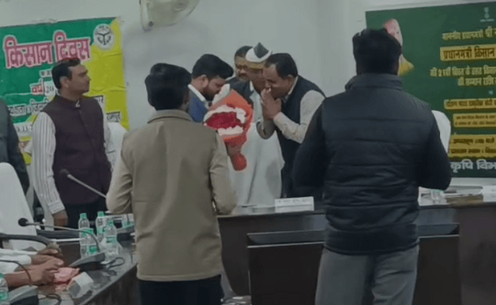 Rampur News: Minister Baldev Singh Aulakh receives a grand welcome at Vikas Bhawan on Kisan Diwas