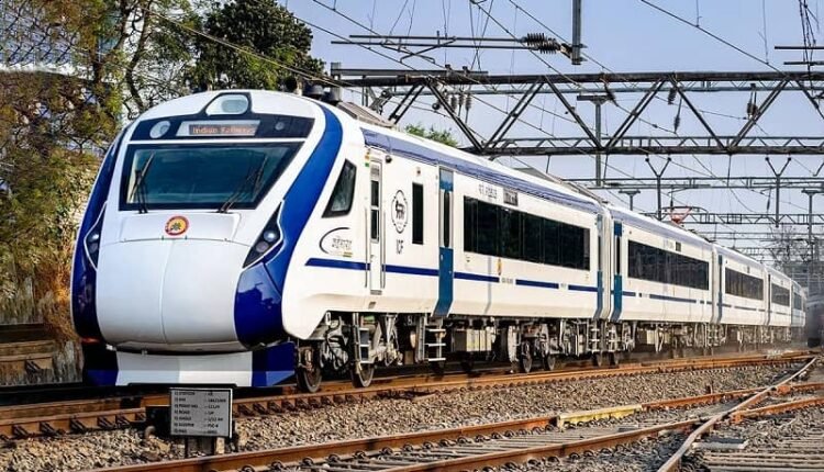 Vande Bharat Express: प्रधानमंत्री मोदी करेंगे चार नई वंदे भारत ट्रेनों का शुभारंभ, कई राज्यों को मिलेगी बेहतर कनेक्टिविटी