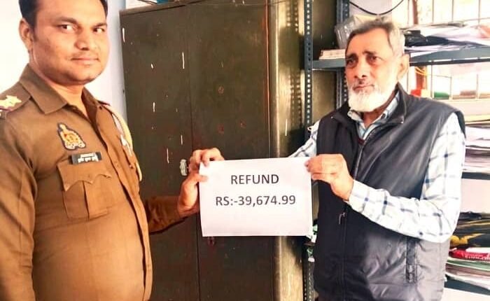 The cyber team of Kotwali Katra police station got ₹39,674.99 refunded to a victim of online fraud.