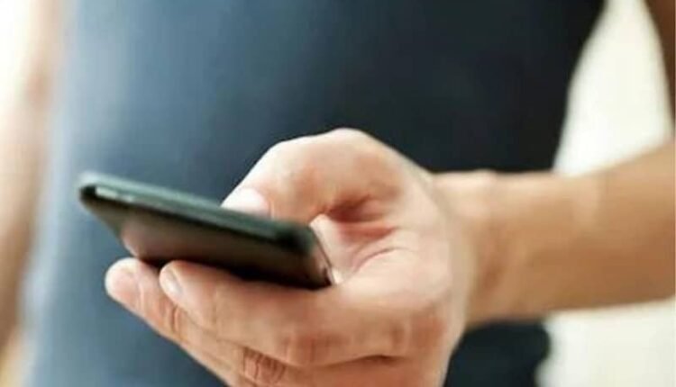 Hackers target your mobile phone: One click and your bank account is zero!