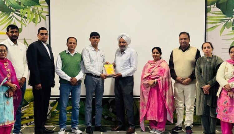 Ellenabad: Seminar organized on the 350th martyrdom anniversary of Guru Tegh Bahadur Ji