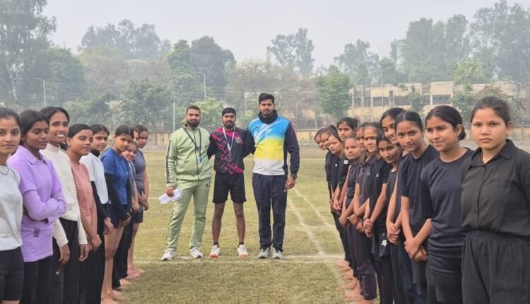 In the Kasganj district Olympic sports festival, players showcased outstanding performance in athletics, American football, and Kho-Kho.