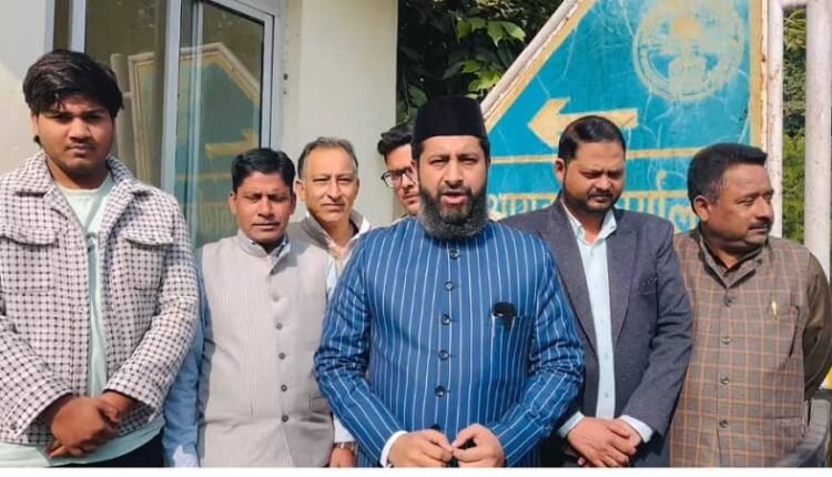 Rampur: Councillors meet with the Divisional Commissioner to withdraw the case filed in the SIR incident; assurances given in favor of elderly Noorjahan.