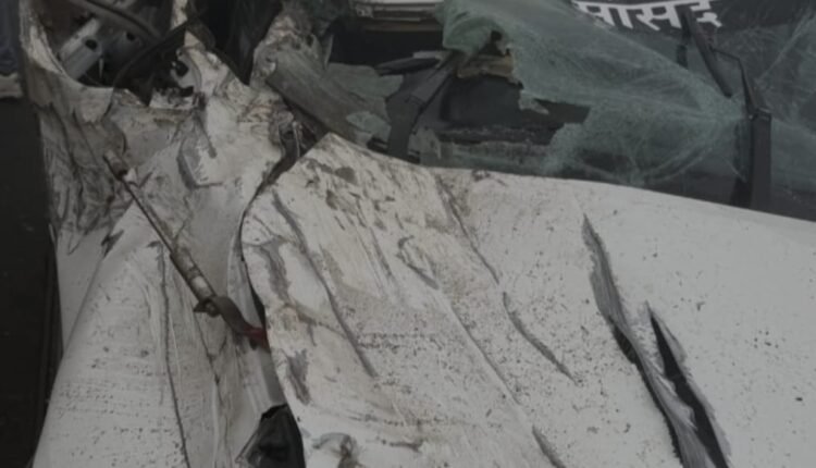 Major accident averted on the highway: The car of the Akrabad block chief, who was going to meet the new BJP state president Pankaj Chaudhary, collided with a parked truck.