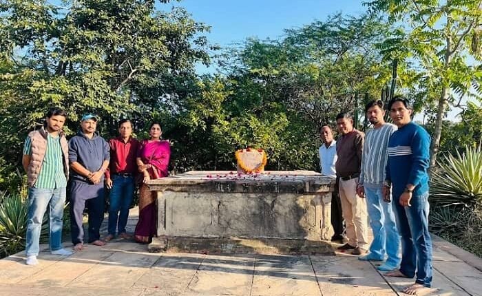 “Bundeli Bawra” is ready to create an identity for Bundeli tunes – a new platform for folk songs and folk sentiments.”