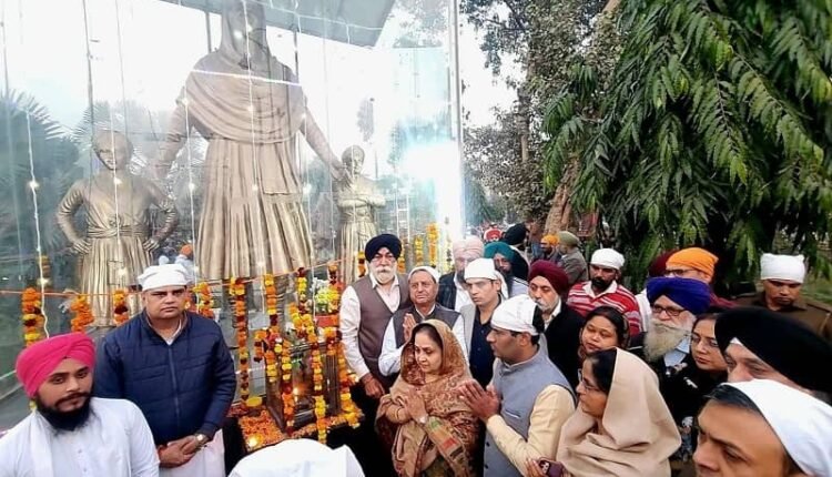 On Veer Bal Diwas, we pay tribute to the unparalleled sacrifice of the Sahibzadas — Praveen Batra Joshi, Mayor
