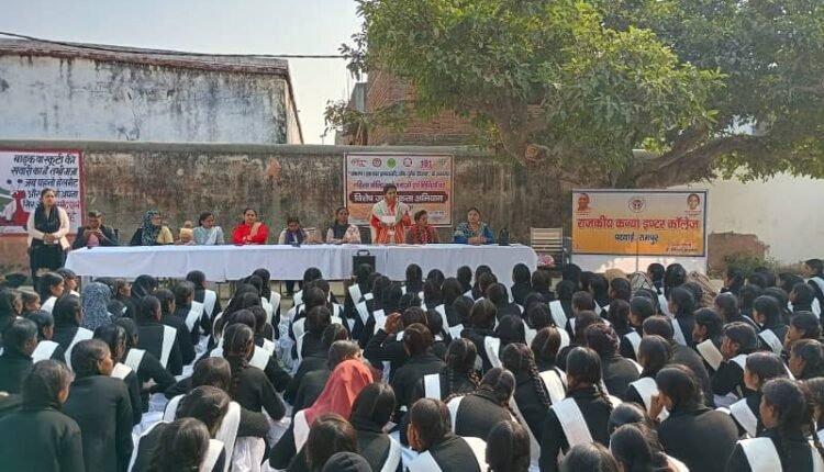 Rampur: Child labour and child marriage free campaign organised under Mission Shakti 5.0, legal and safety related information given to girls