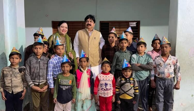 Former minister Abid Raza and Chairperson Fatma Raza spent a memorable evening with orphaned children.