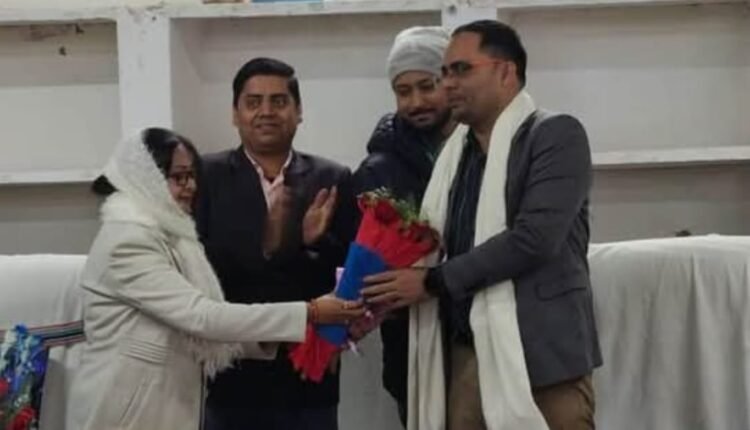 Lakhisarai Sub-Divisional Magistrate Prabhakar Kumar reviewed development works in Sadar block and issued instructions for the speedy completion of pending projects and the replacement of dilapidated power lines.