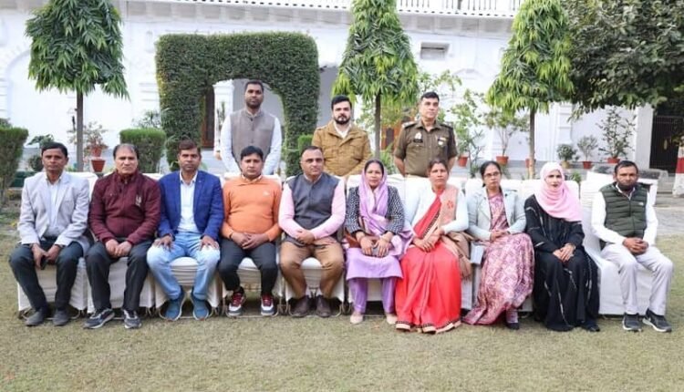 Felicitation and family feast for 10 BLOs who performed exceptionally well in the Special Intensive Revision (SIR) campaign