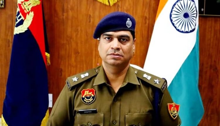 SP Deepak Saharan issued strict instructions to take action against those operating motorcycle carts and fitter carts.