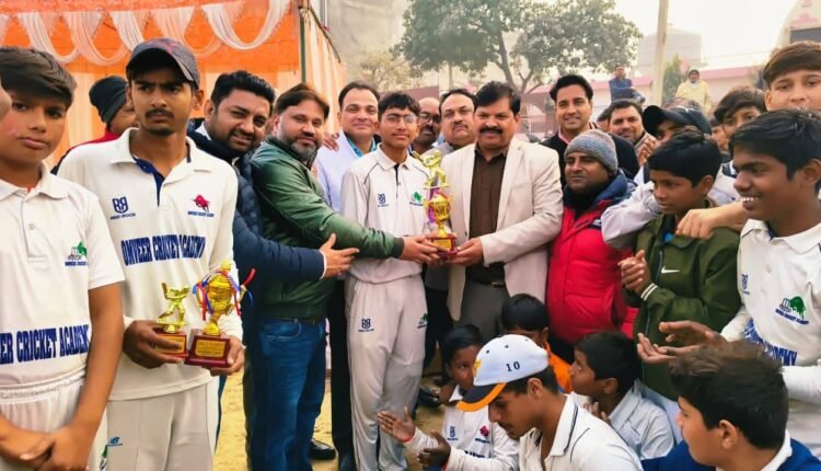 Modinagar: Legislative Assembly T20 Cricket Tournament organized.