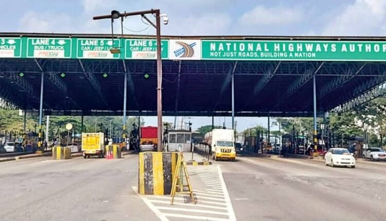 The central government has taken a major decision regarding toll tax on highways in the country – VVIP vehicles will be completely exempted.