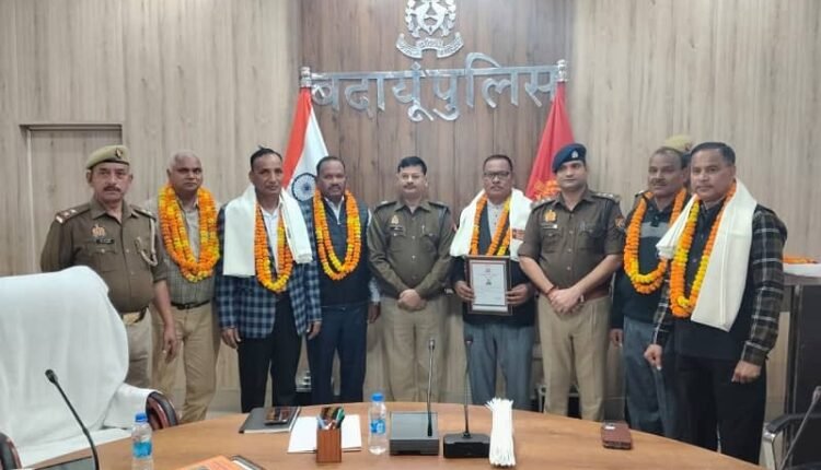 Additional Superintendent of Police (Rural) honoured retired policemen at the police line by presenting them shawls and certificates.