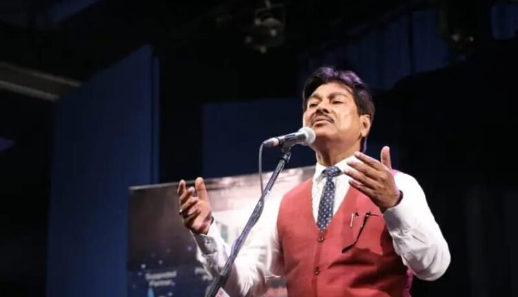 World-renowned poet Tahir Faraz has passed away.