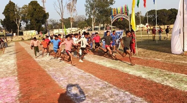 The 42nd sports competition of the Basic Education Department began, with colourful programmes enthralling the audience.