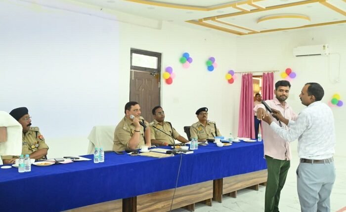 Barabanki: Review Meeting Held to Assess Preparations for the Police Home Guard Enrollment Examination-2025