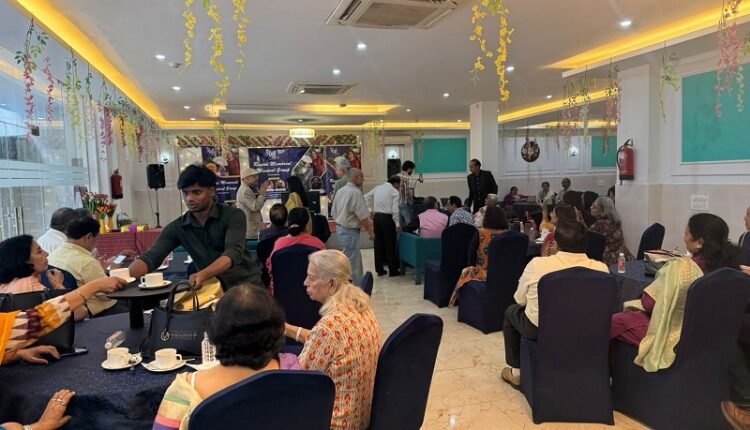 The general perception about Gurugram as merely a “city of concrete” is only a half-truth. The city is vibrant and lively as well. This is evident from a group of eminent citizens who organize musical evenings on weekends under the banner of the “Ragini Memorial Musical Group.” Senior citizens, along with their spouse