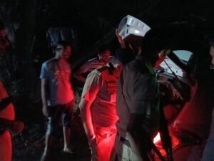 Sirsa Police conduct 'Night Domination' drive at Dholpaliya checkpoint; 66 vehicles inspected, 10 challans issued.