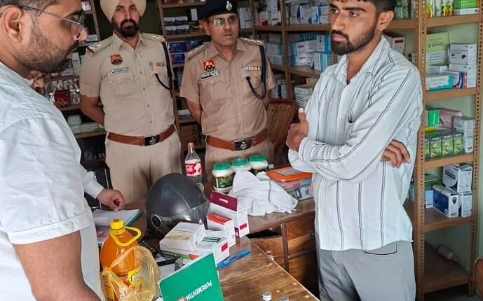 Joint teams from the Drugs Control Department and the Police conducted surprise inspections of medical stores in the Ellenabad area.