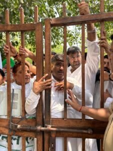 Protesting against the continuous hike in the prices of petroleum and gas cylinders, INLD took to the streets across all districts, staging vigorous demonstrations and submitting memorandums addressed to the Prime Minister to the Deputy Commissioners.