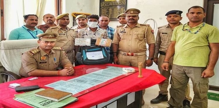 Cunning interstate thief arrested at Varanasi Cantt Station; stolen jewelry and cash worth ₹5 lakh recovered.