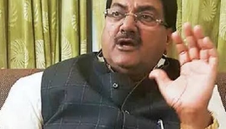 Chaudhary Abhay Singh Chautala, National President of the Indian National Lok Dal, wrote a letter to the Chief Minister demanding the withdrawal of the order banning public meetings, sit-ins, and demonstrations.