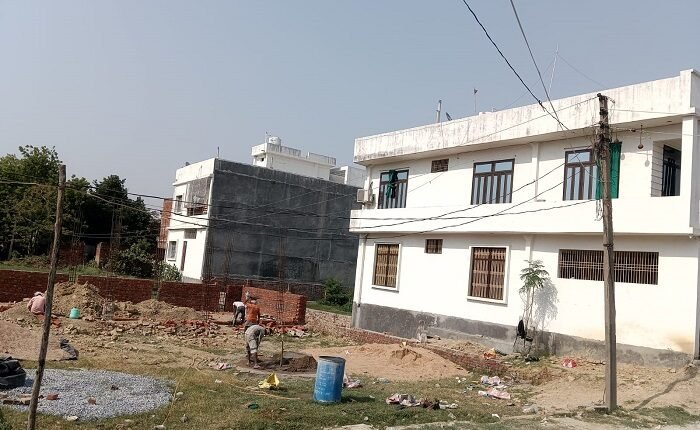 Despite the application, the power line was not removed, and construction work stalled.