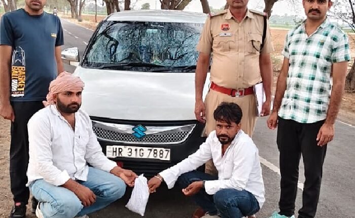 Two youths in a car arrested with 528 grams of opium.