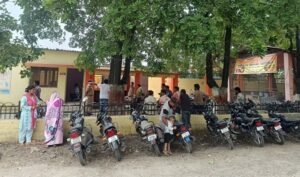 Rampur District Hospital's dilapidated road exposes the reality of the 'pothole-free' campaign; ministers and officials remain silent.