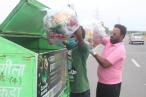 A cleanliness and public awareness drive was conducted on the banks of the Kosi River under the "Every Sunday – One Hour of Voluntary Labor" campaign.