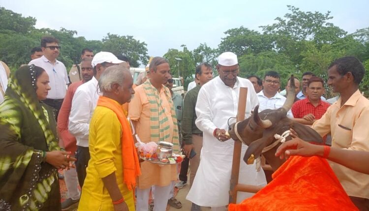 suresh-rahi-barabanki-chc-inspection-kanha-gaushala-drinking-water-project