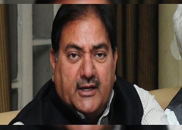 The use of pellet guns on innocent children protesting peacefully, the brutal beating with nail-studded batons, and the tearing of girls' clothes are highly condemnable acts: Abhay Chautala.