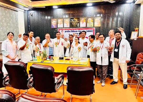 Doctors honored at the district hospital on Doctors' Day; ceremony held under the chairmanship of the Chief Medical Superintendent.