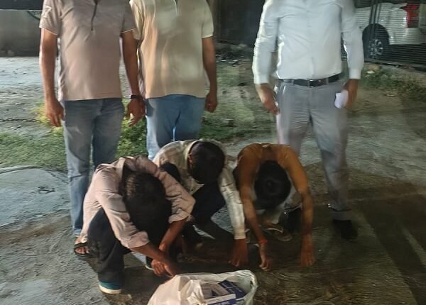 Raid on Begu Road confectionery shop; 5,100 intoxicating pills and capsules seized; three youths apprehended.
