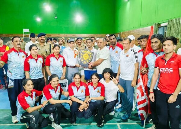 43rd Inter-district Police Badminton and Table Tennis Competition concludes in Rampur; winners felicitated.