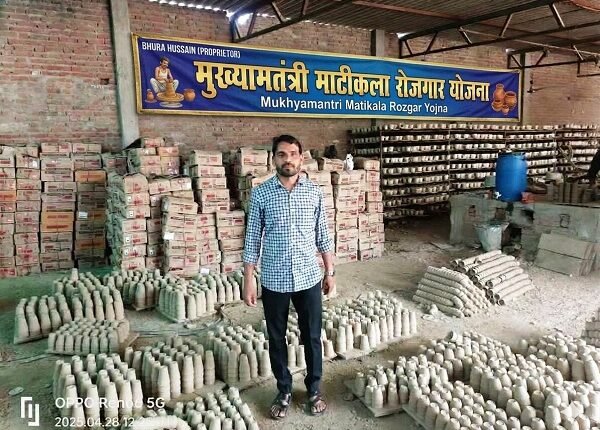 Fortunes transformed by the Matikala scheme: Bhura Hussain built a large *kulhad* business with a ₹7.5 lakh loan and now earns ₹1.5 lakh per month.