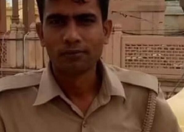 Bank guard dies of gunshot wound under suspicious circumstances in Mathura; police investigating.