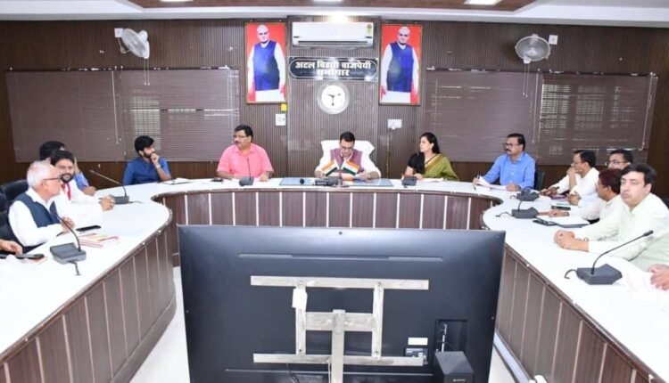 budaun-dm-meeting-independence-day-2026-har-ghar-tiranga