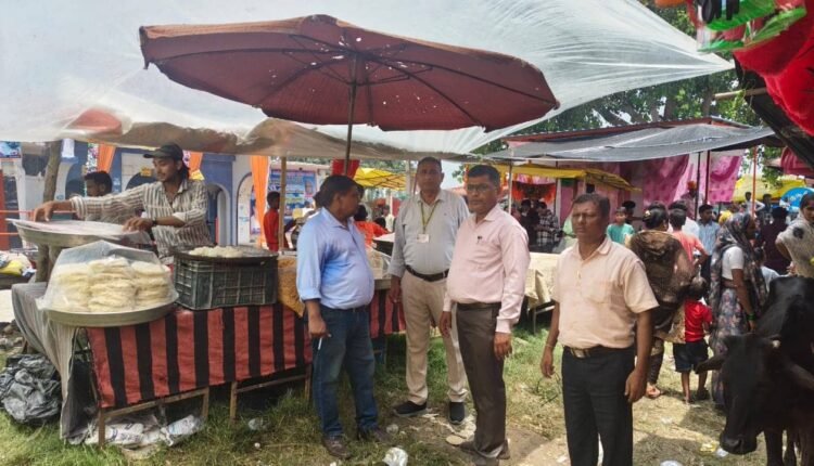 rampur-kanwar-route-food-safety-inspection-hotels-dhabas-dm-ajay-kumar-dwivedi