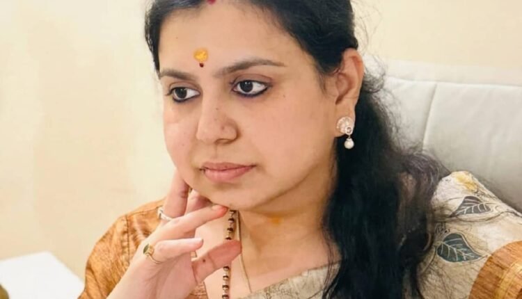divya-mittal-emotional-farewell-message-ias-journey-iit-iim-london