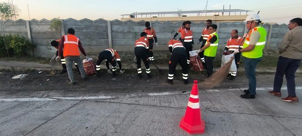 nh-34-toll-plaza-cleanliness-drive-etah