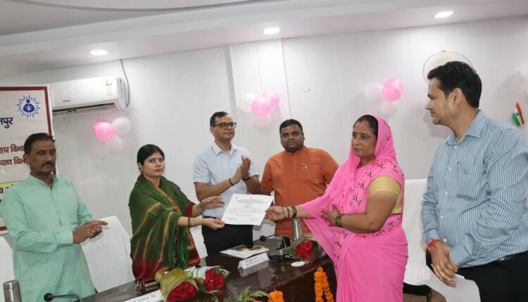 rampur-anganwadi-workers-honored-malnutrition