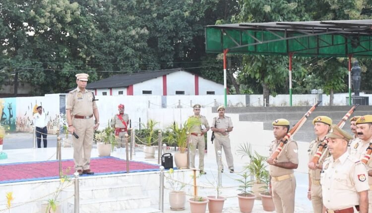 rampur-sp-police-line-parade-inspection-orderly-room